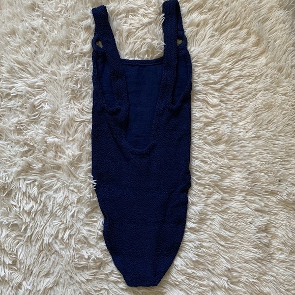 NWT Hunza G domino one piece in navy - Picture 7 of 10